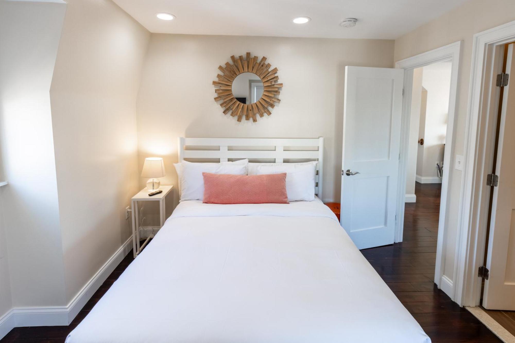 The Newport Lofts - 617 Thames Street Apartman Kültér fotó